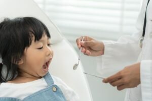 Lee más sobre el artículo Dentista en Comillas para niños: cuidado dental desde pequeños